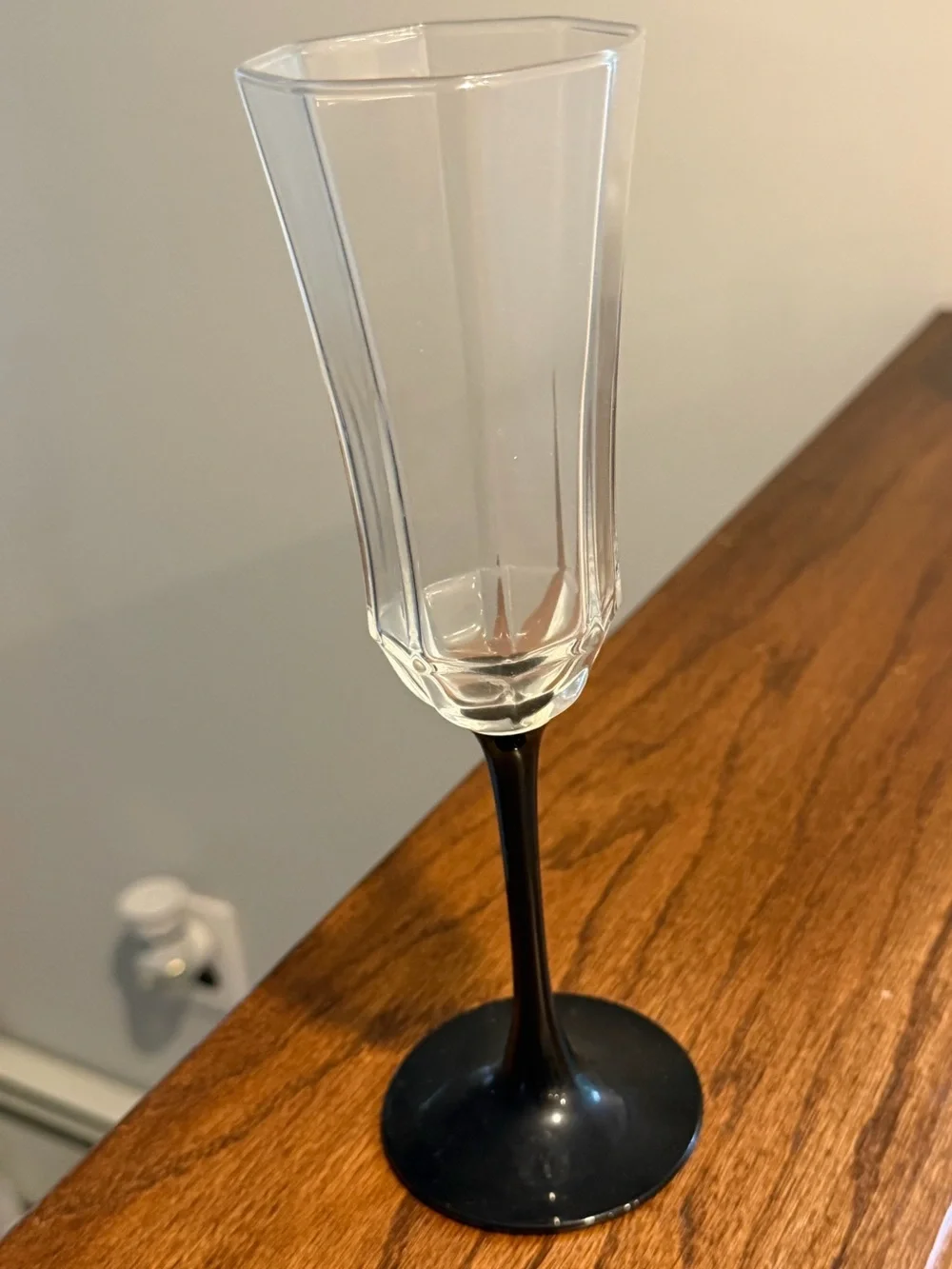 Vintage Luminarc Black Stem Flutes Wine Champagne Glasses Set of 8 France